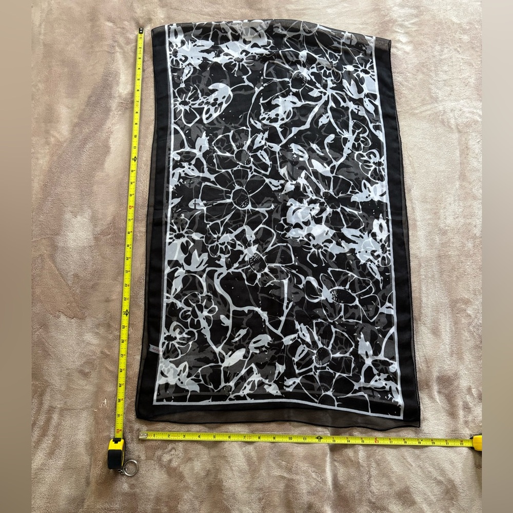 Floral Pattern Silk Blend Black & White Double Sided Sheer Fringed Scarf NWOT - Picture 9 of 9